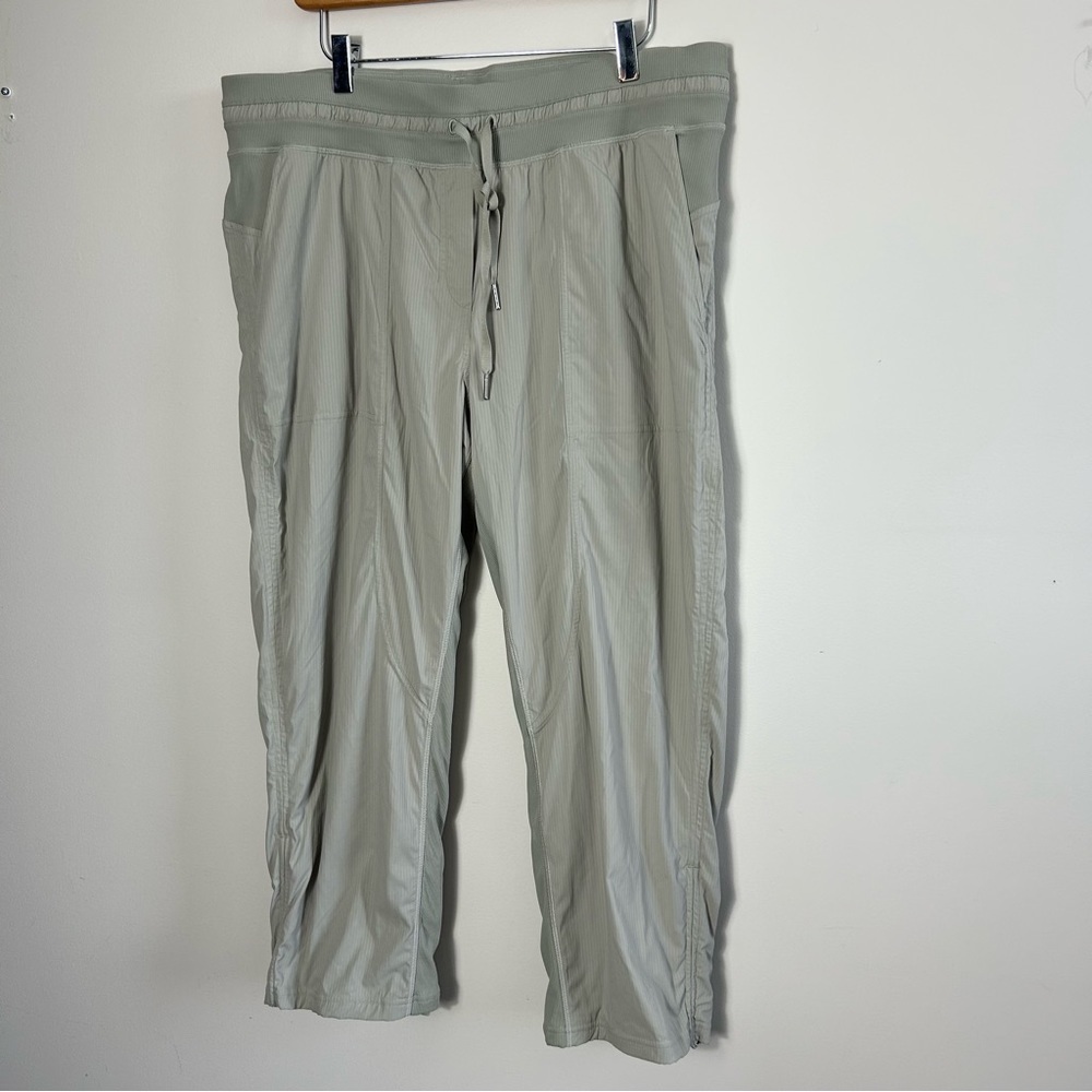 Lululemon 2022 Dance Studio Mid-Rise Crop 25" Raw Linen 14 - Picture 6 of 13